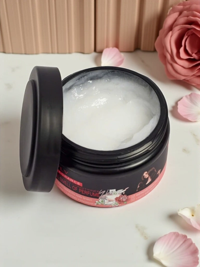 Parfümierte Glättungsspülung für das Haar