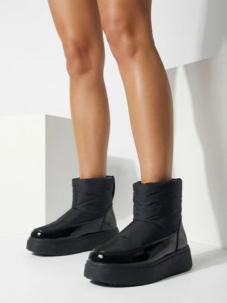 Royalfashion Black Maderta slip-on women's snow boots