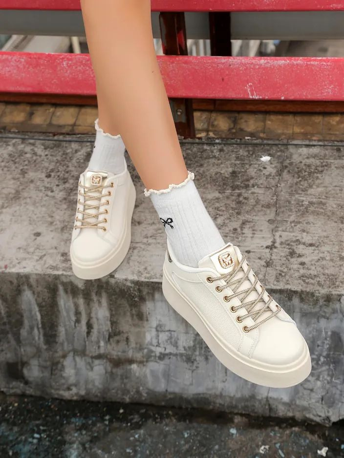 Royalfashion Women's sporty sneakers with decorative laces Eone