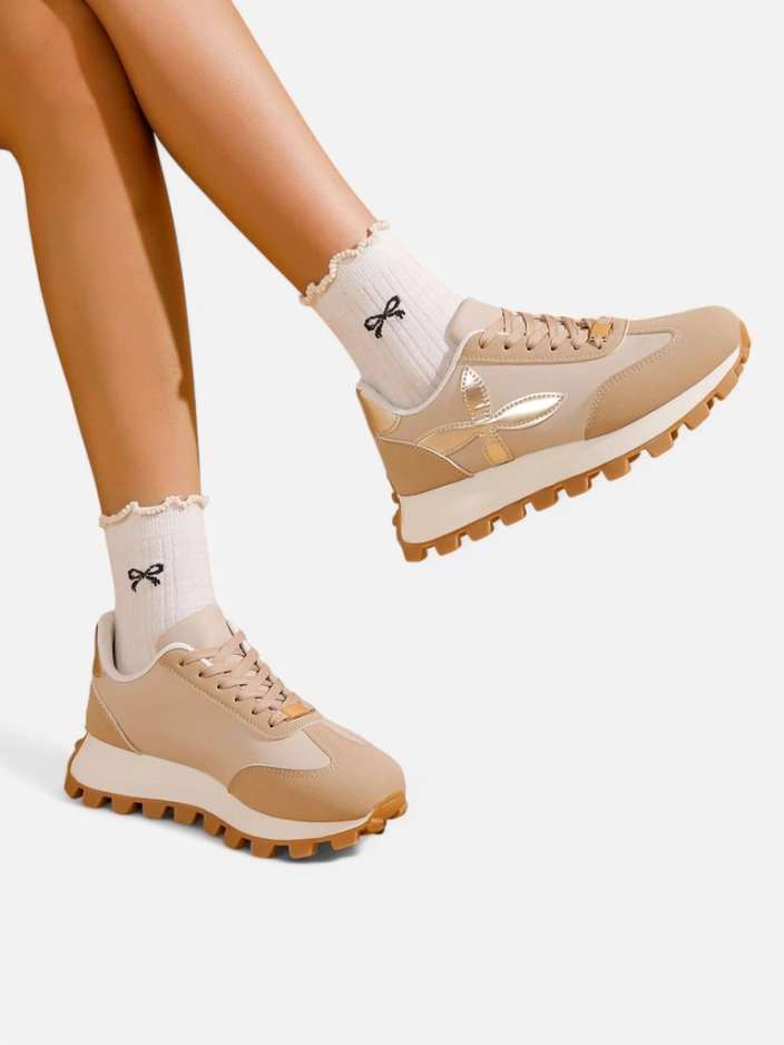 Женские спортивные кроссовки Royalfashion на толстой подошве Aloqa