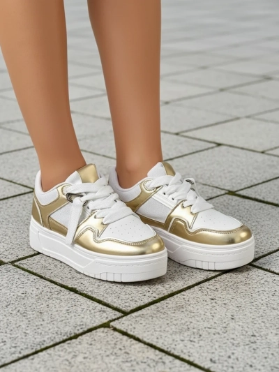 Damskie tenisówki 'Aurelia' złoto-białe na platformie 4 cm - styl i wygoda