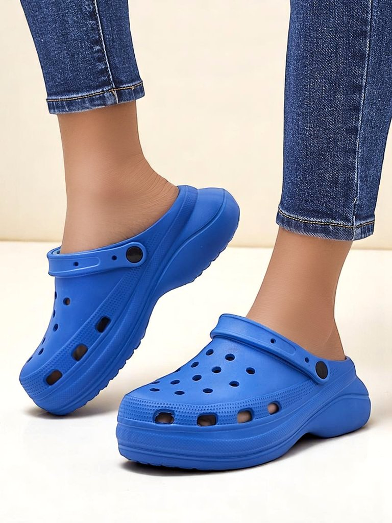 Royalfashion Women's rubber sandals with cutouts Dellosa