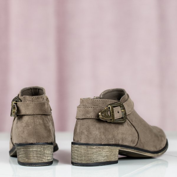 Brązowe sztyblety z klamrą Taida - Obuwie