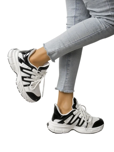 Royalfashion Women's sporty sneakers on a thicker sole Loness