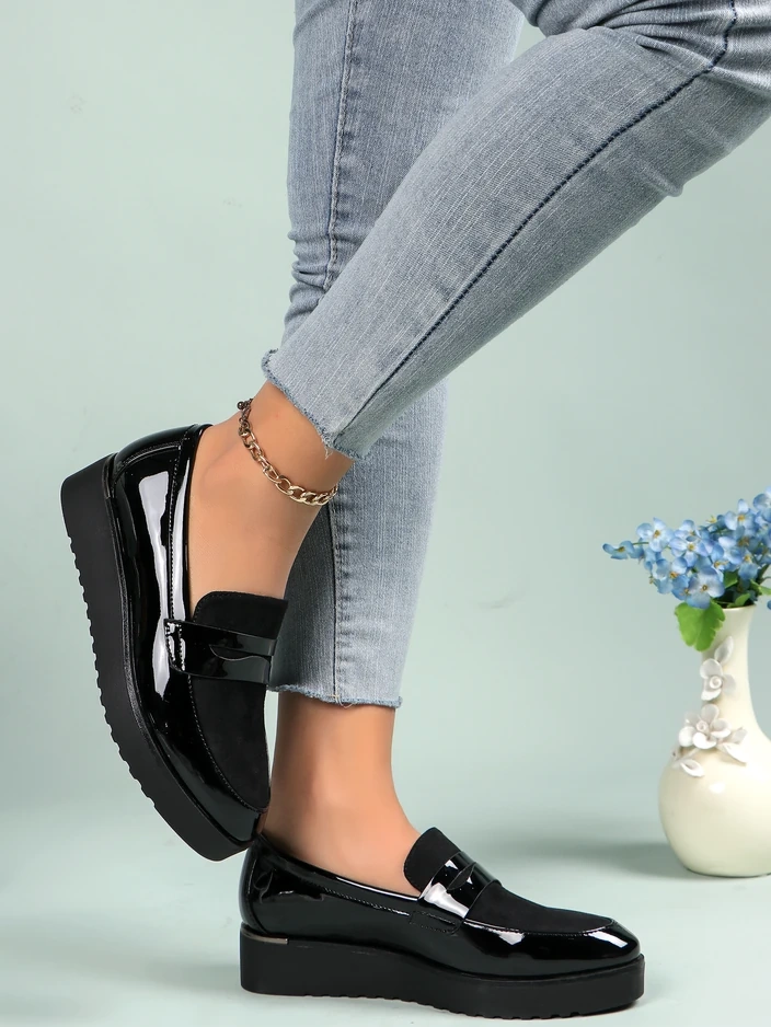 Royalfashion Женские лаковые мокасины Afidale