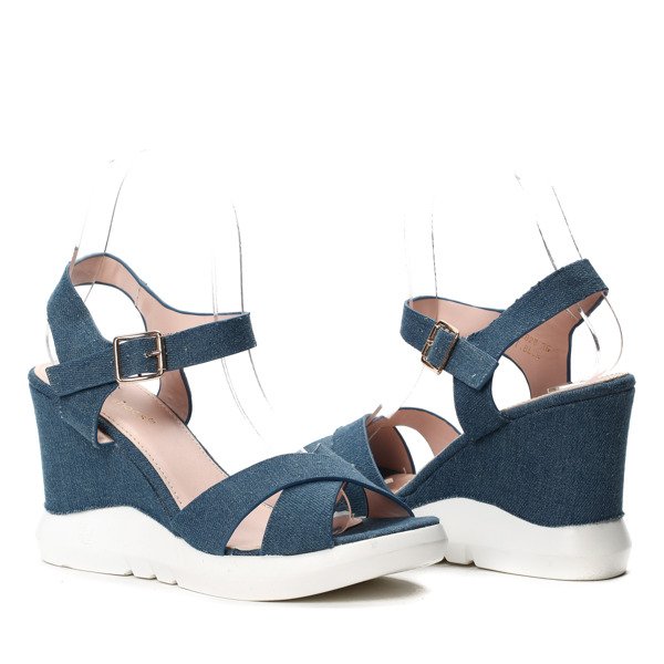 Niebieskie sandały na koturnie Bexley- Obuwie