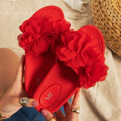 OUTLET Red women's slippers with flowers Pamelina - Footwear