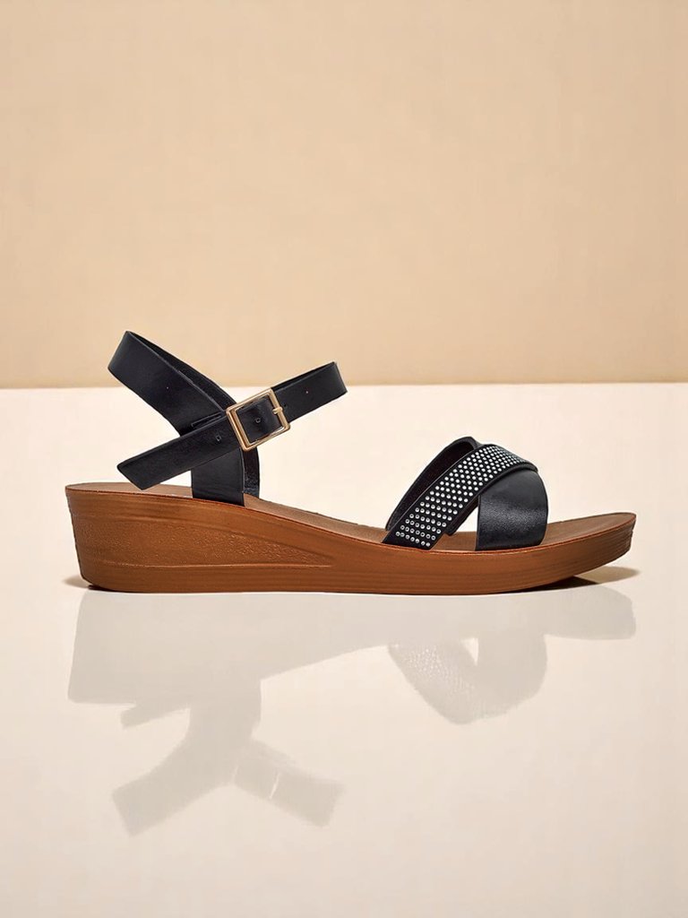 Royalfashion Женские босоножки на танкетке со стразами Allona