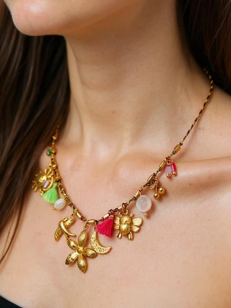 Aurora Floralis Necklace - Golden Charms and Pearls Eleganza