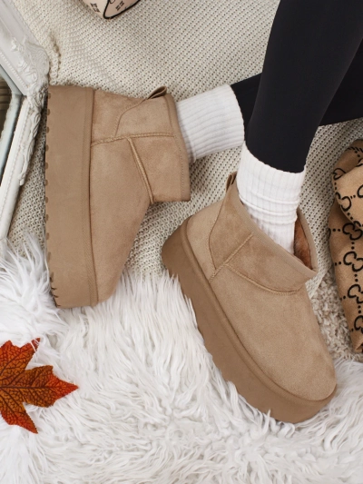 Vessia Women's Short Snow Boots