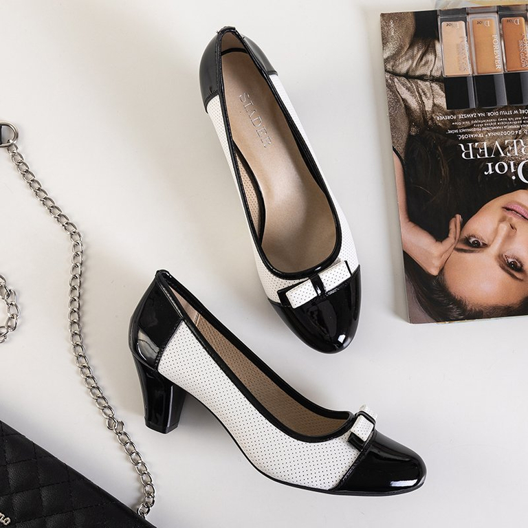 Black and white women's pumps on the Saqla post - Footwear