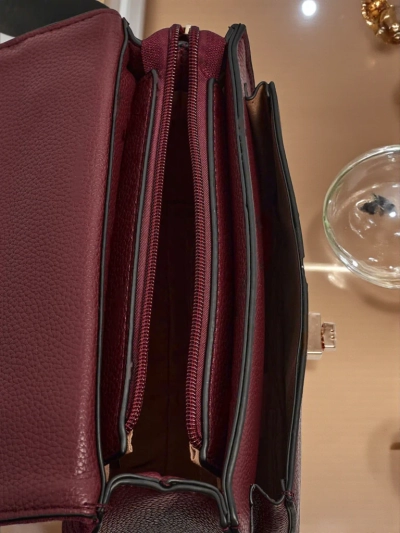 Maza sieviešu eko-ādas rokassomiņa Esmira