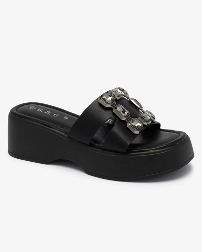 Royalfashion Melnas sieviešu biksītes ar rotājumiem uz viendabīgas zoles Norixi