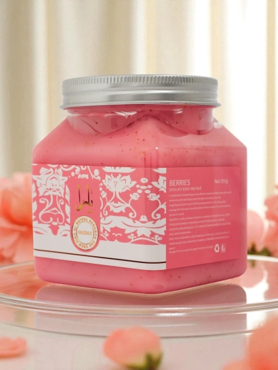 Drobnoziarnisty peeling do twarzy i ciała Berries