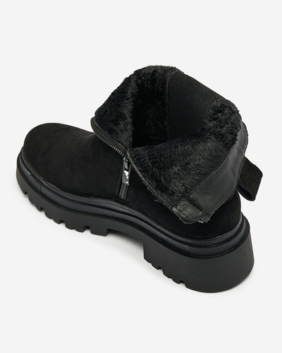 Royalfashion Melni sieviešu zābaki ar dekoratīvu siksniņu Doasa