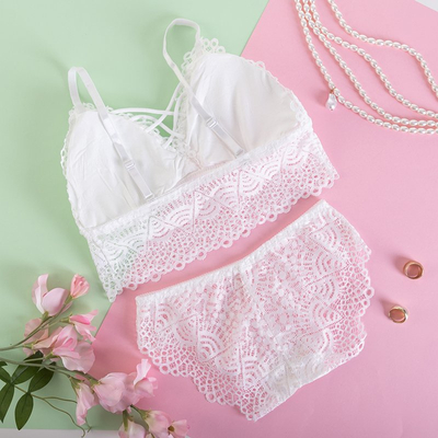 Women's white lace lingerie set - Underwear