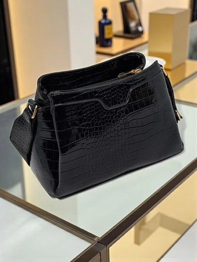 Väike lakknahast naiste käekott Midnight Fern