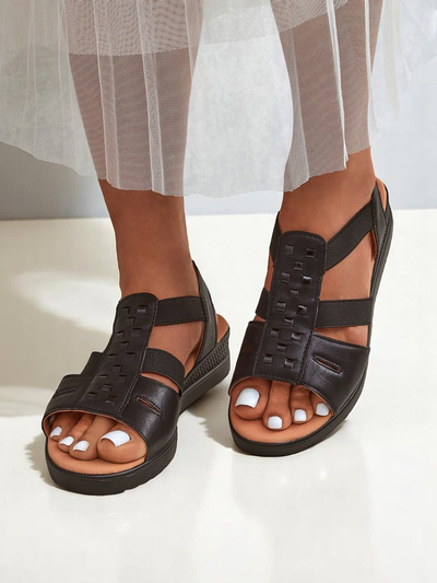 Royalfashion Женские сандалии на низкой танкетке Sora