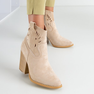 Beige cowboy boots a'la on the post Belieu - Footwear