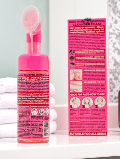 Attīrošas un atjaunojošas sejas putas ar rozi un otiņu