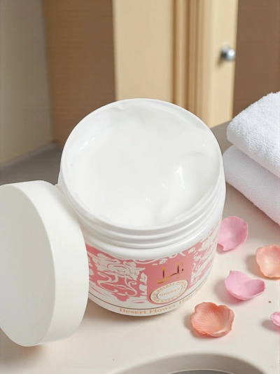 Perfumed hair mask with proteins - regenerates and moisturizes