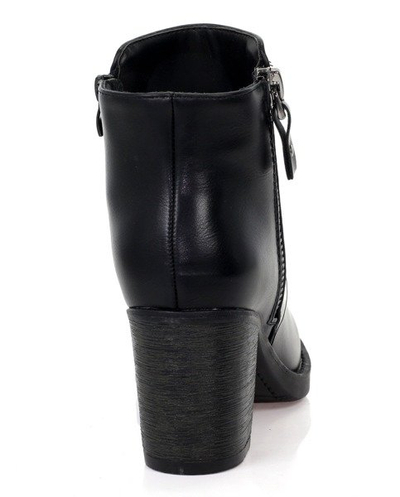 Czarne botki na słupku z suwakiem - Obuwie