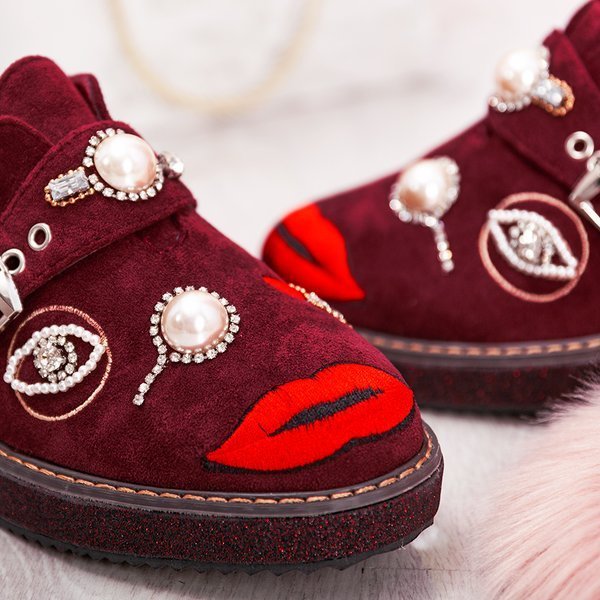 Burgundy low shoes with Lagerrla decorations - Footwear