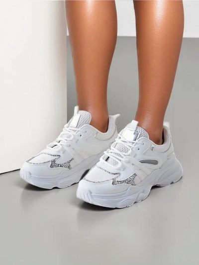 Royalfashion Women's sporty sneakers on a thicker sole Aimo