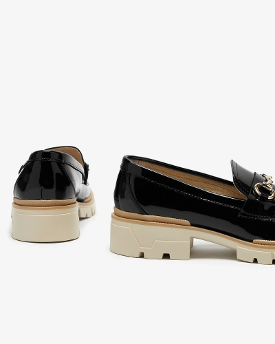 Black lacquered women's moccasins with chain Soterra - Footwear