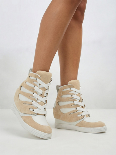 Royalfashion Women's sporty boots on a Pamstinsa heel