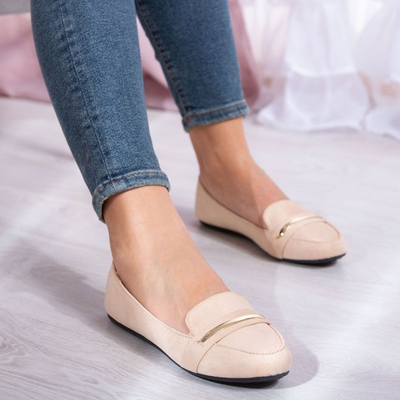 Beżowe mokasyny ze złotą ozdobą Greca - Obuwie