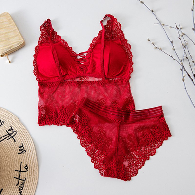 Women's maroon lingerie set with lace - Underwear
