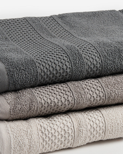 Royalfashion Set of 3 bathroom towels