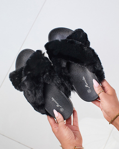 Шлепанцы с мехом черного цвета Mashte