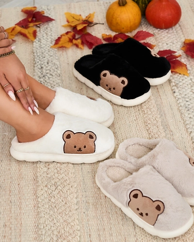 Royalfashion Women's furry slippers with teddy bear in white Fetemes