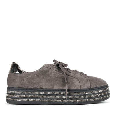 Gray sports shoes on the Vahili platform - Footwear 1