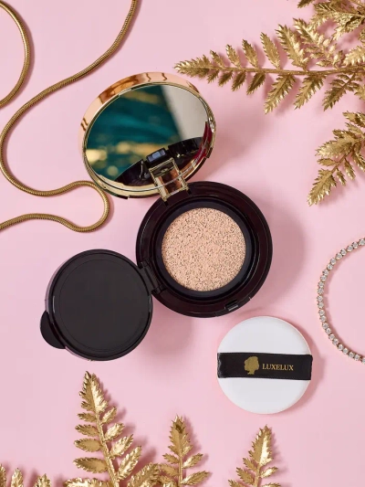 Luxelux presētā pūdera sejai kompaktā ar spoguli 15 g
