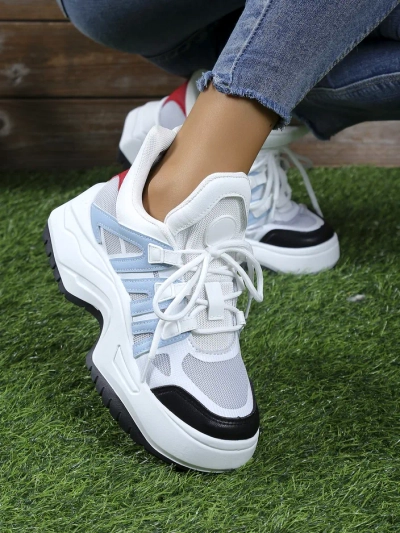 Royalfashion Women's sporty sneakers on a thicker sole Loness