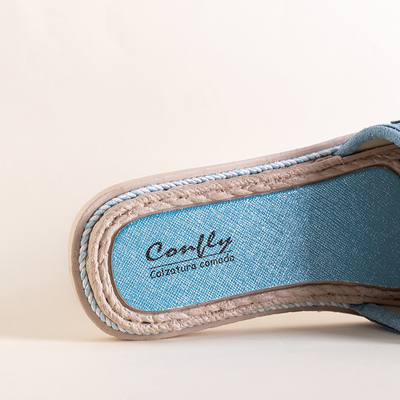 Голубые женские шлепанцы с бахромой Foasia