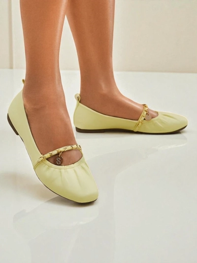 Balerinas feminin AURELIA Gialla con catena in color jalne, eco cute
