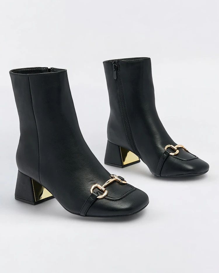 Royalfashion Черные женские сапоги на низкой шпильке Referra