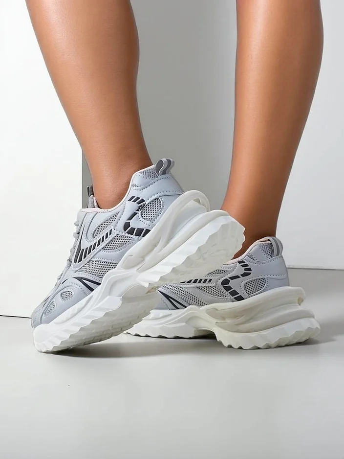 Royalfashion Sieviešu sporta apavi uz biezāka zole Annete