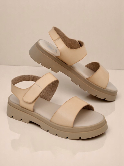 Royal Fashion Women's Otvanna sandals with a thick sole