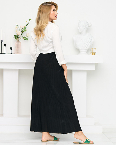 Ladies' black pleated midi skirt with buttons - Footwear
