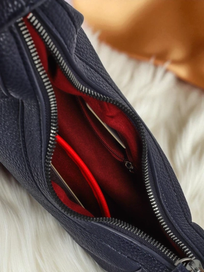 Royalfashion Väike naiste kunstnahast dekoratiivse rihmaga käekott Lacquea