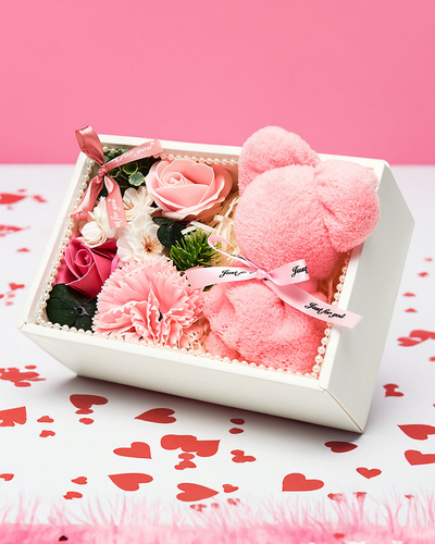 Royalfashion Flowerbox Ziedi kastītē ar lācīti