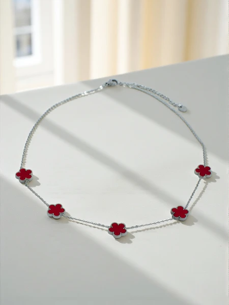 Aurelia Clavis perlamutrist kaelakee