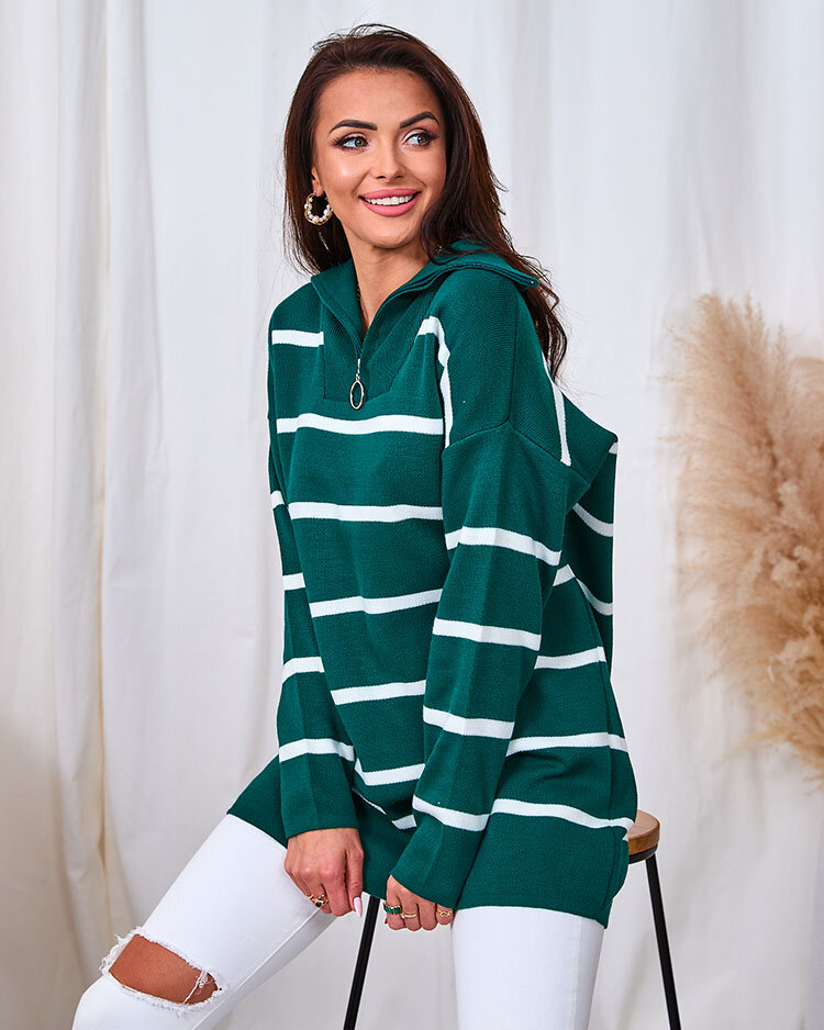 Royalfashion Women's green sweater with unbuttoned turtleneck