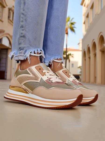 Royalfashion Sieviešu sneakers ar mirdzumu Borovis