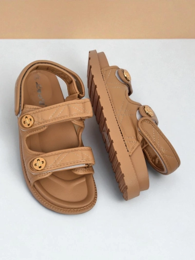 Royalfashion Women's sandals on a thicker sole Vivere